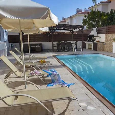 Knossos Villa *